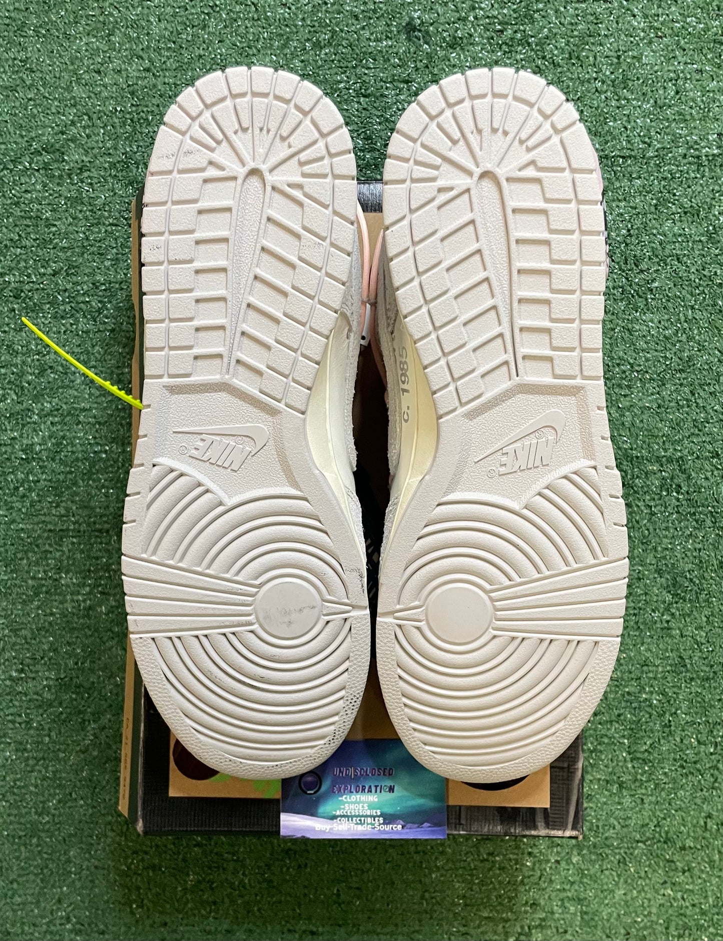 Nike Dunk Low X off white lot 12 of 50