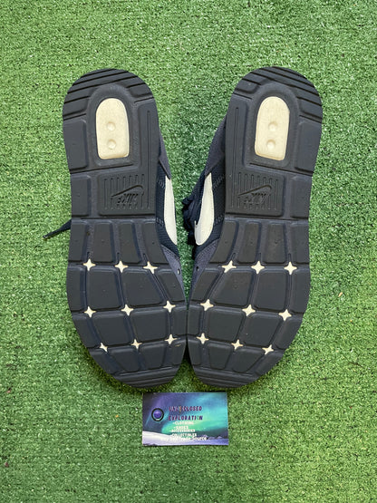 Nike venture runner midnight navy size 10men/11.5women