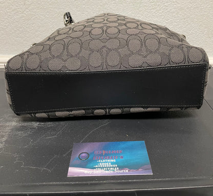 COACH Siganture Kelsey black & grey bag