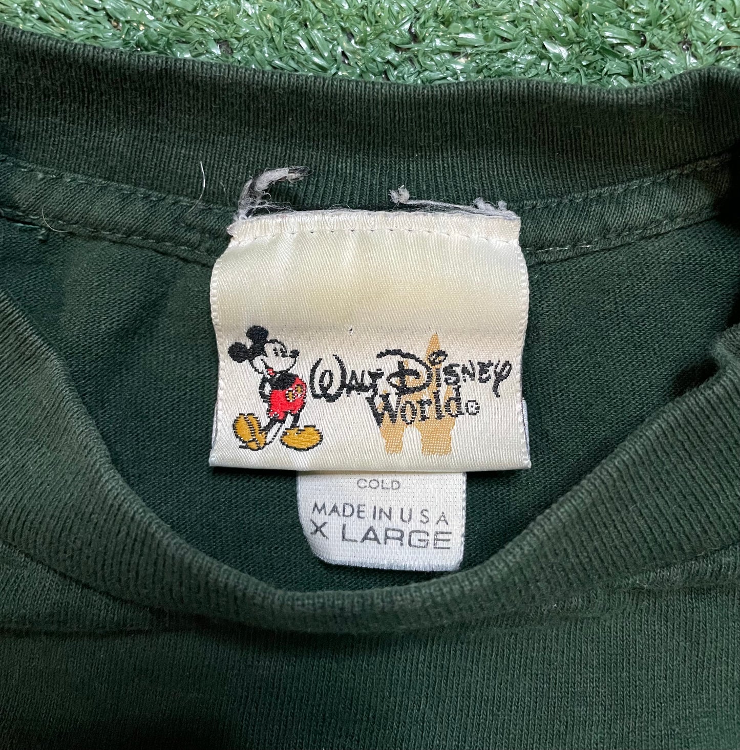 Vintage 1990s Disney Animal Kingdom green jungle tee