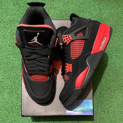 Jordan 4 red thunder size 9