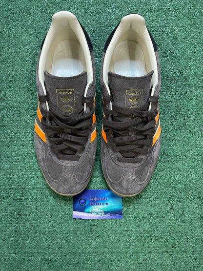 Adidas Gazelle brown & tangerine size 9.5men/11women