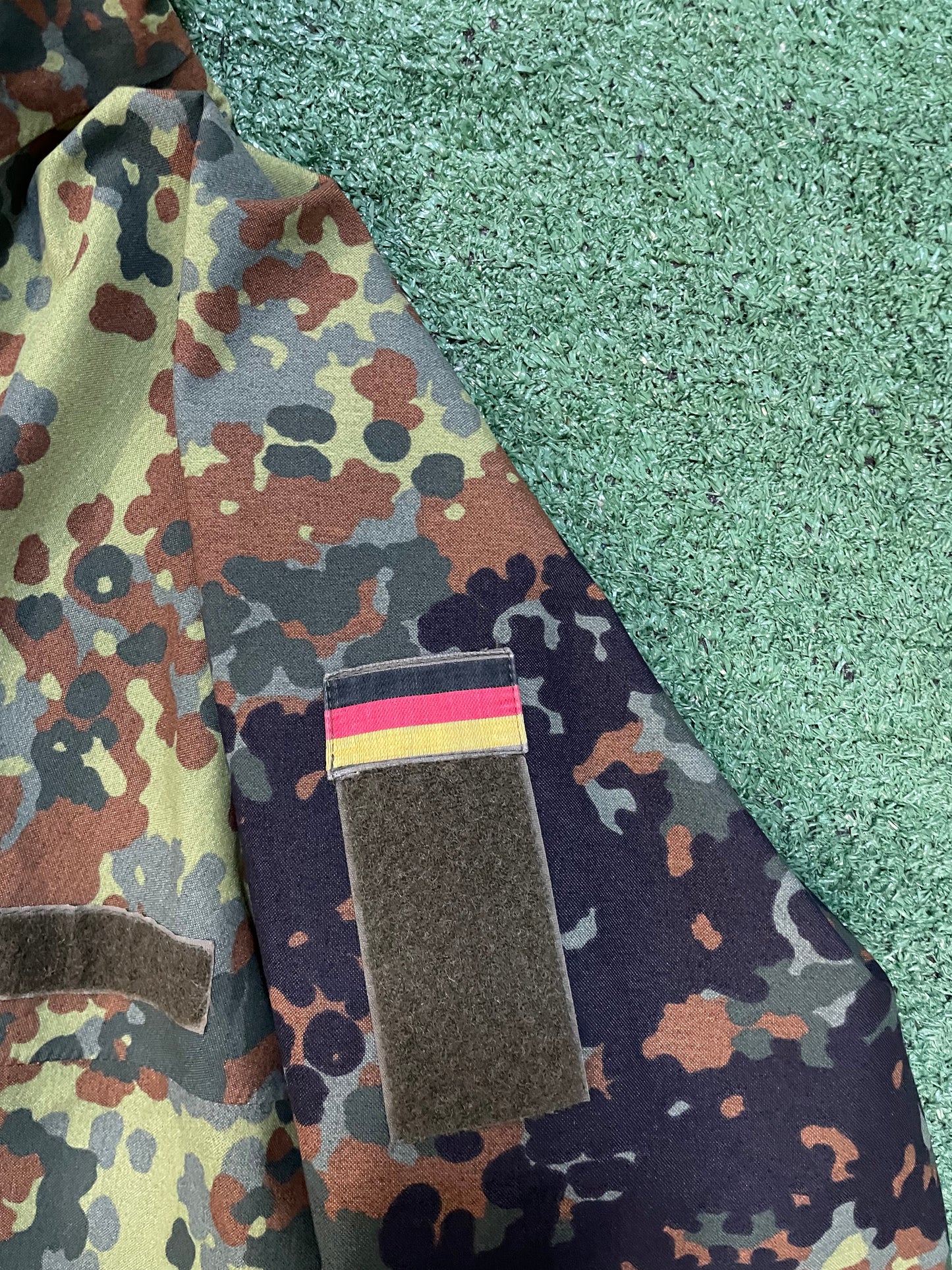 Vintage 90s German Bundeswehr Army GoreTex Flecktarn Rain Jacket