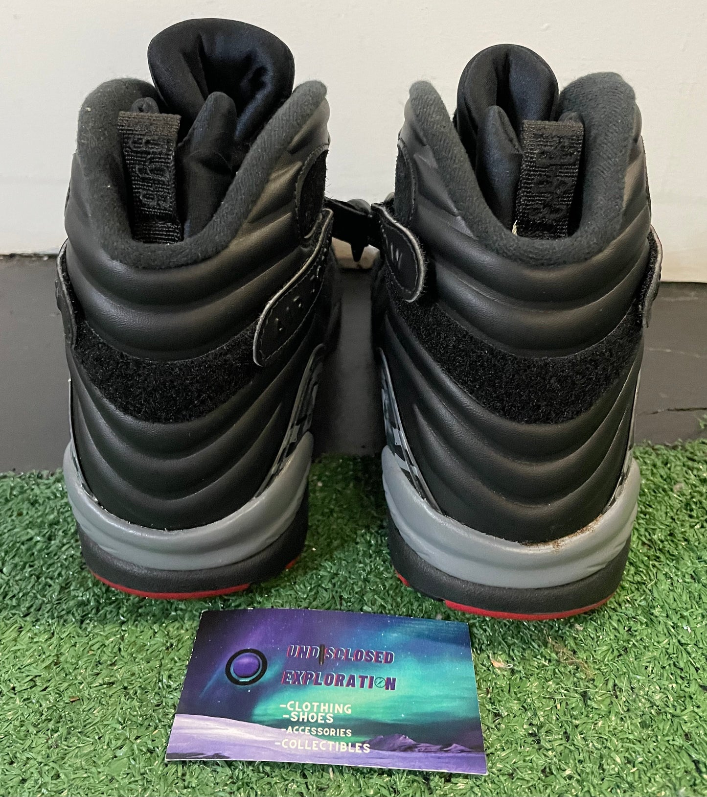 Air Jordan 8 bred size 10men/11.5women