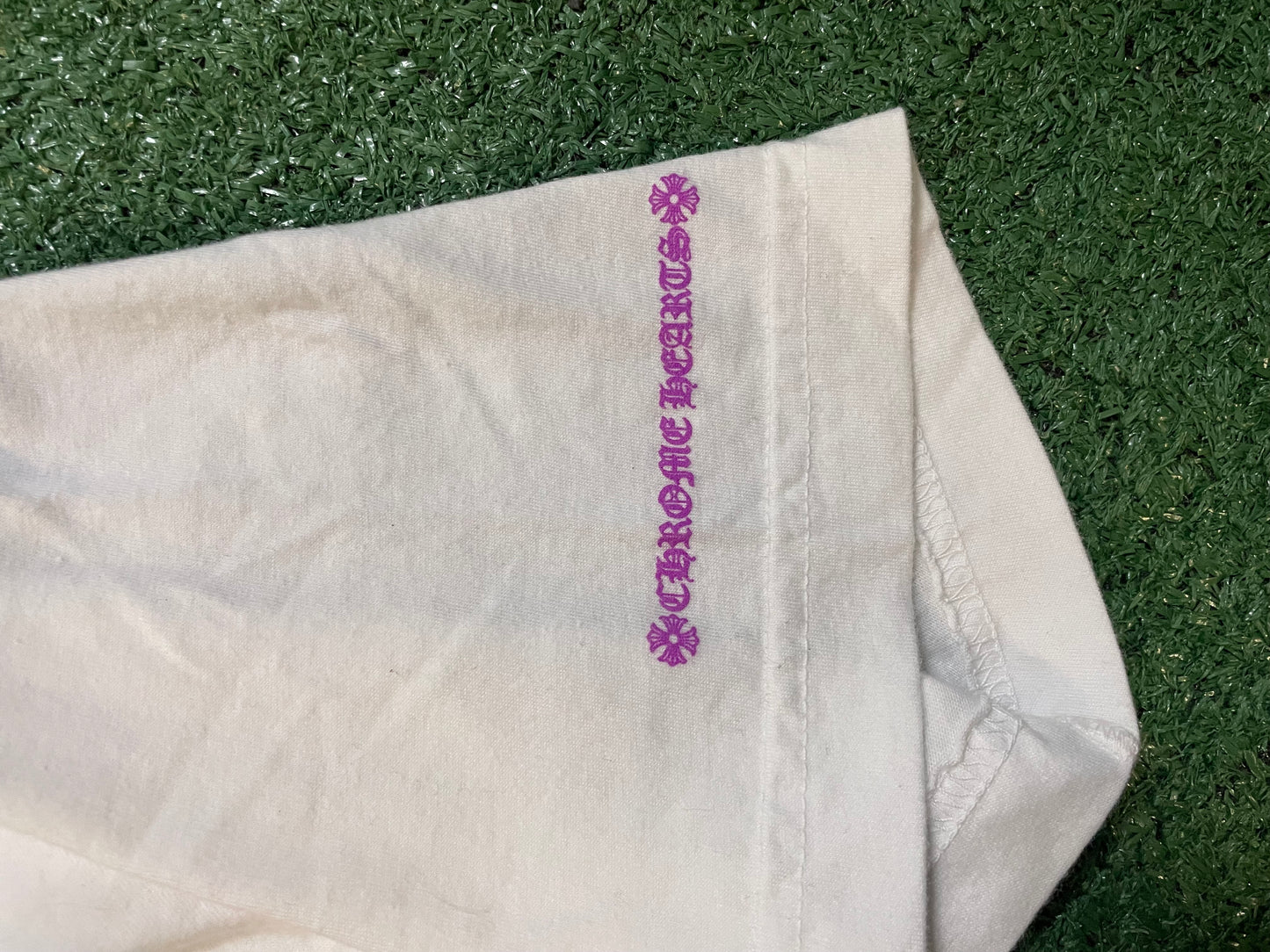 Chrome Hearts white and purple neck logo tee