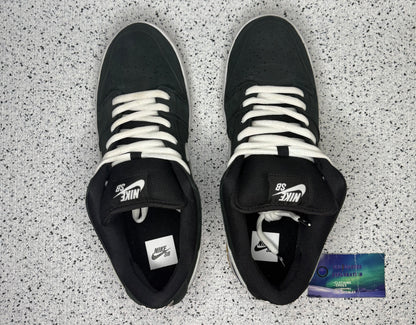 Nike Dunk SB Low Black Gum 10.5 Men/12 Women “Preowned”