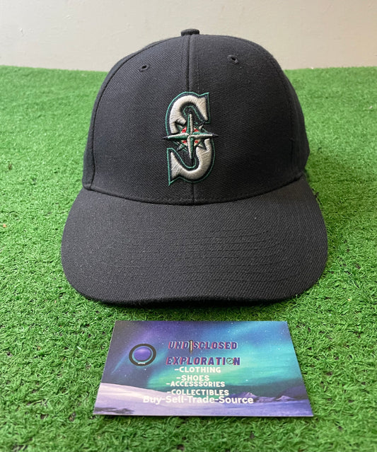 Vintage 1990s Seattle Mariners embroidered MLB hat