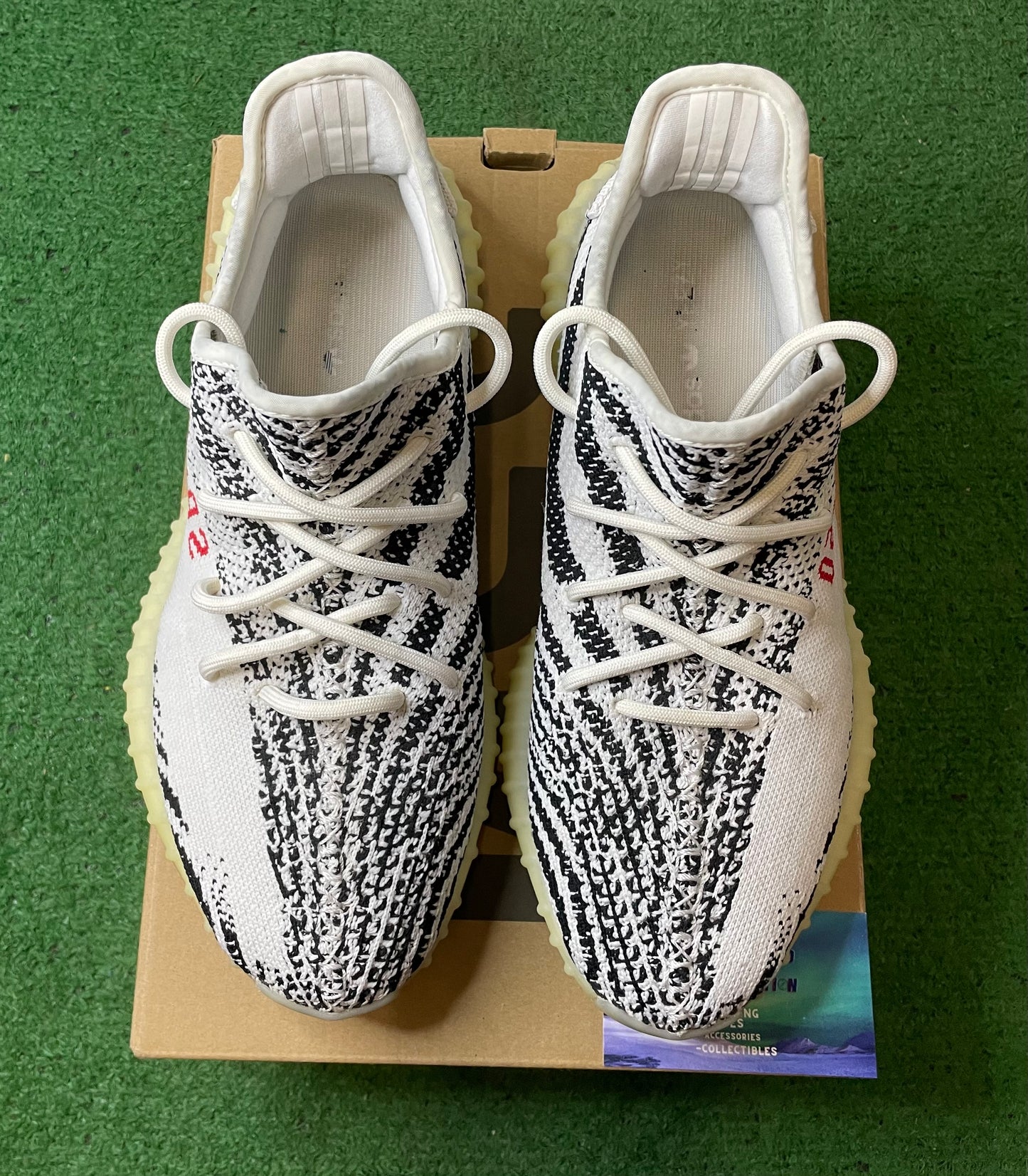 Adidas Yeezy Boost 350 v2 zebra size 10men/11.5women