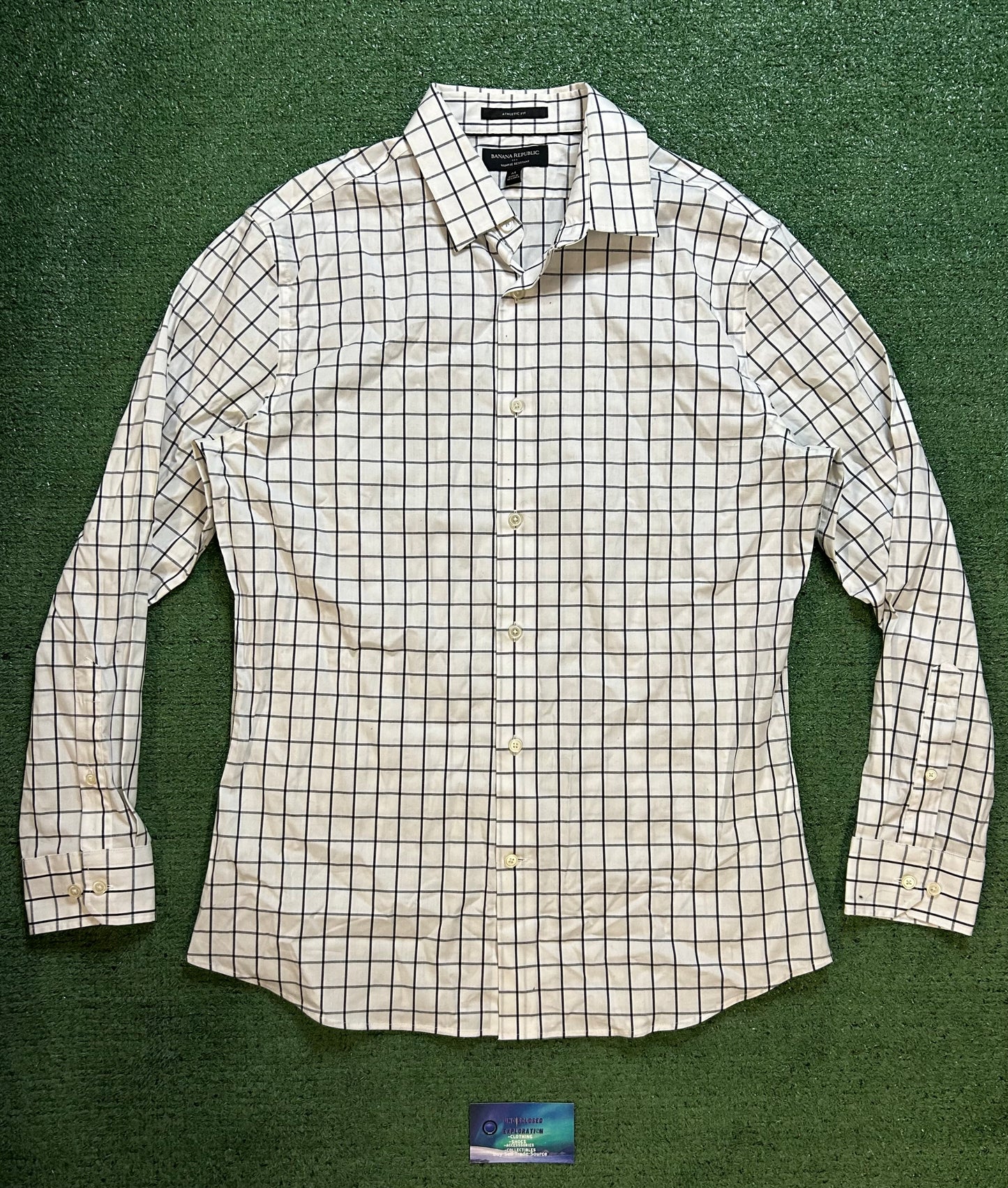 Banana republic black and white button up shirt