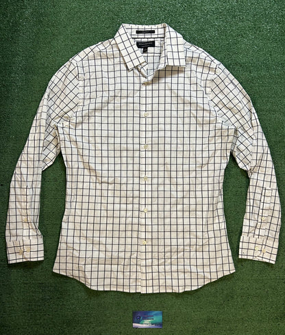 Banana republic black and white button up shirt