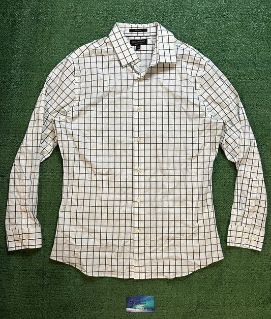 Banana republic black and white button up shirt