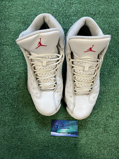 Jordan 13 wolf grey size 9.5men/11women