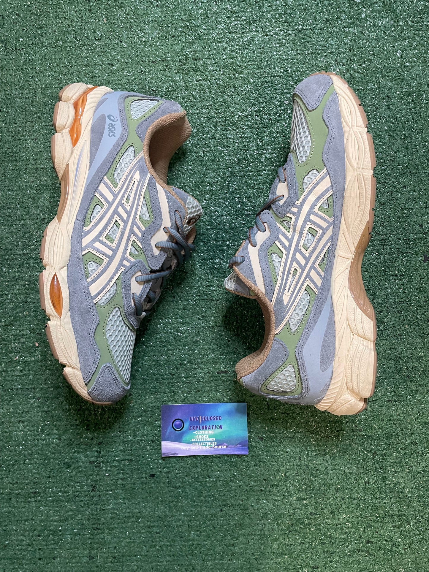 ASICS gel nyc cold moss fjord size 10.5men/12women
