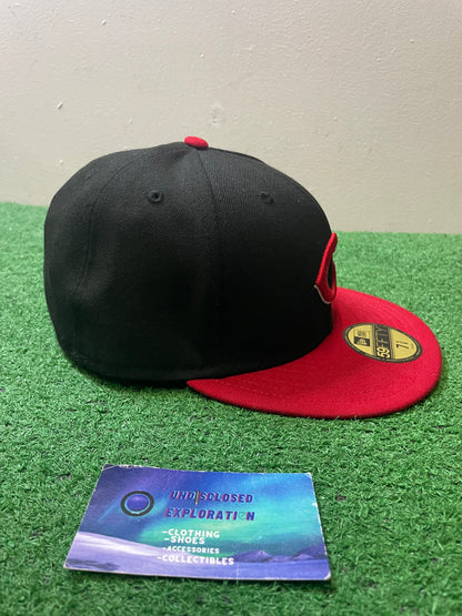 Cincinnati Reds black and red fitted hat
