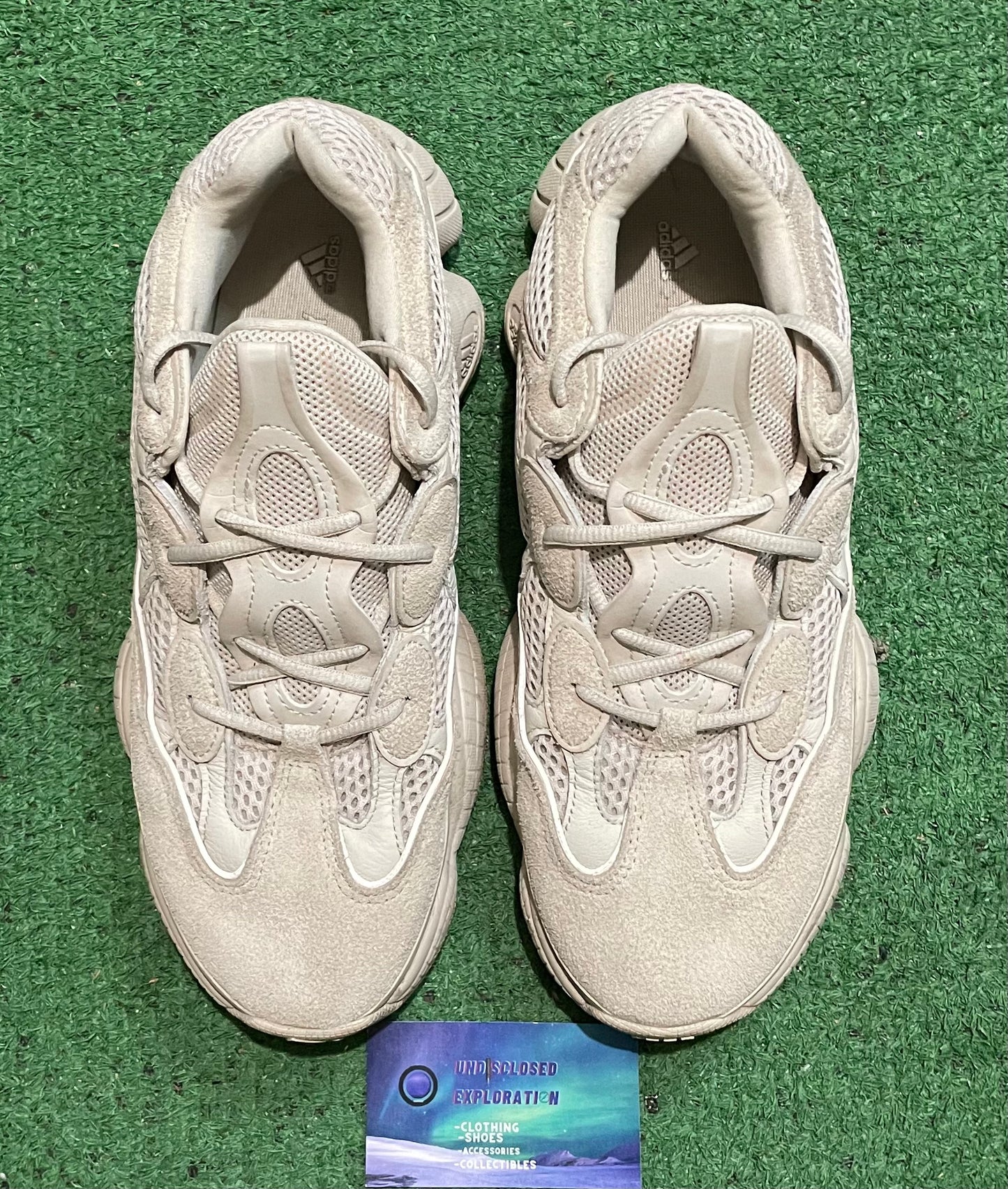 Yeezy 500 blush size 10men/11.5women