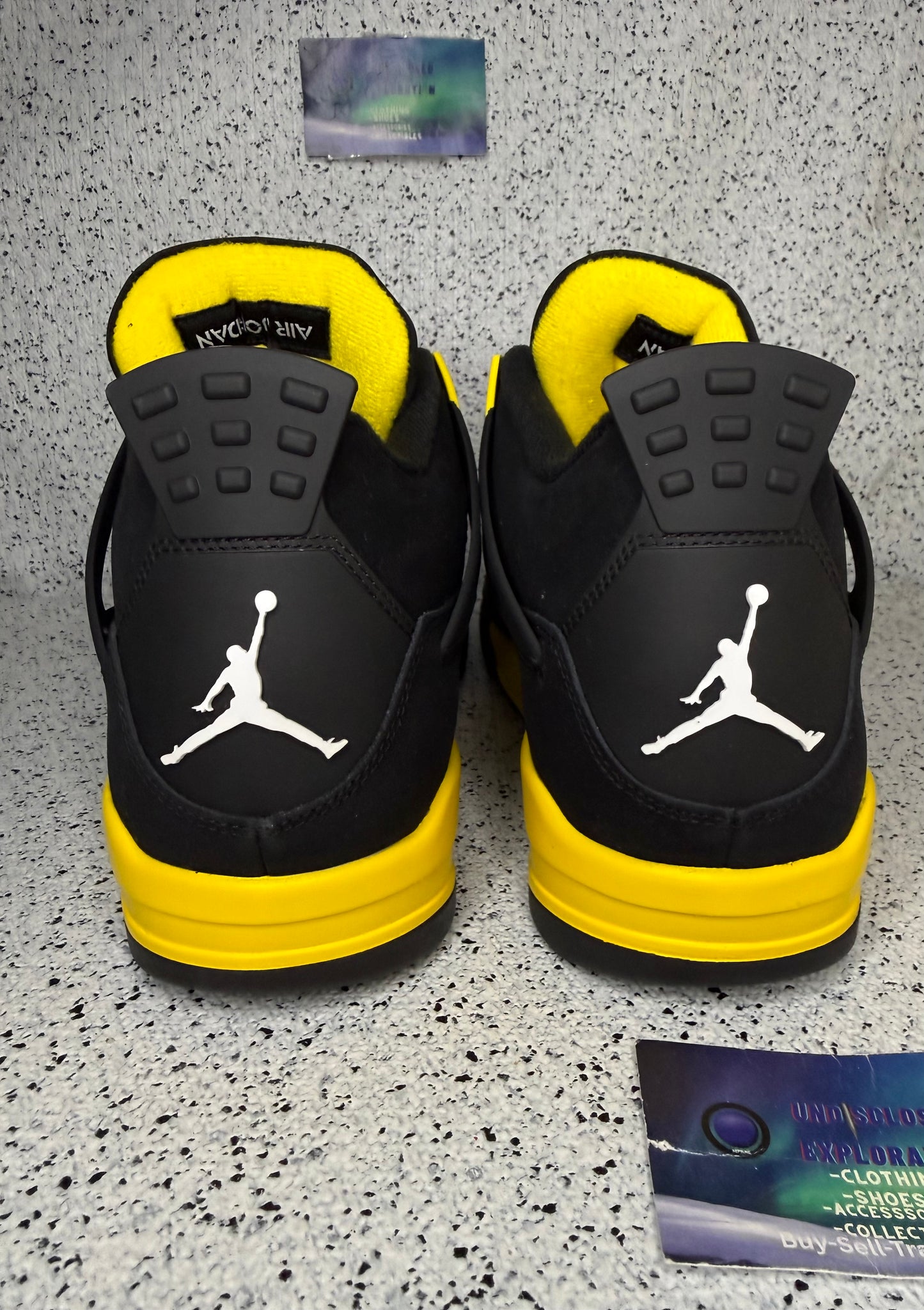 Jordan 4 Thunder