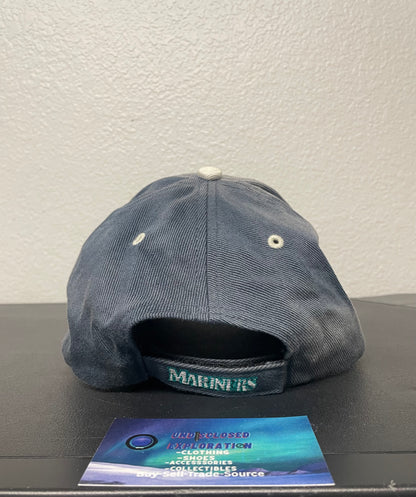 Vintage 2000s Seattle Mariners grey and white hat