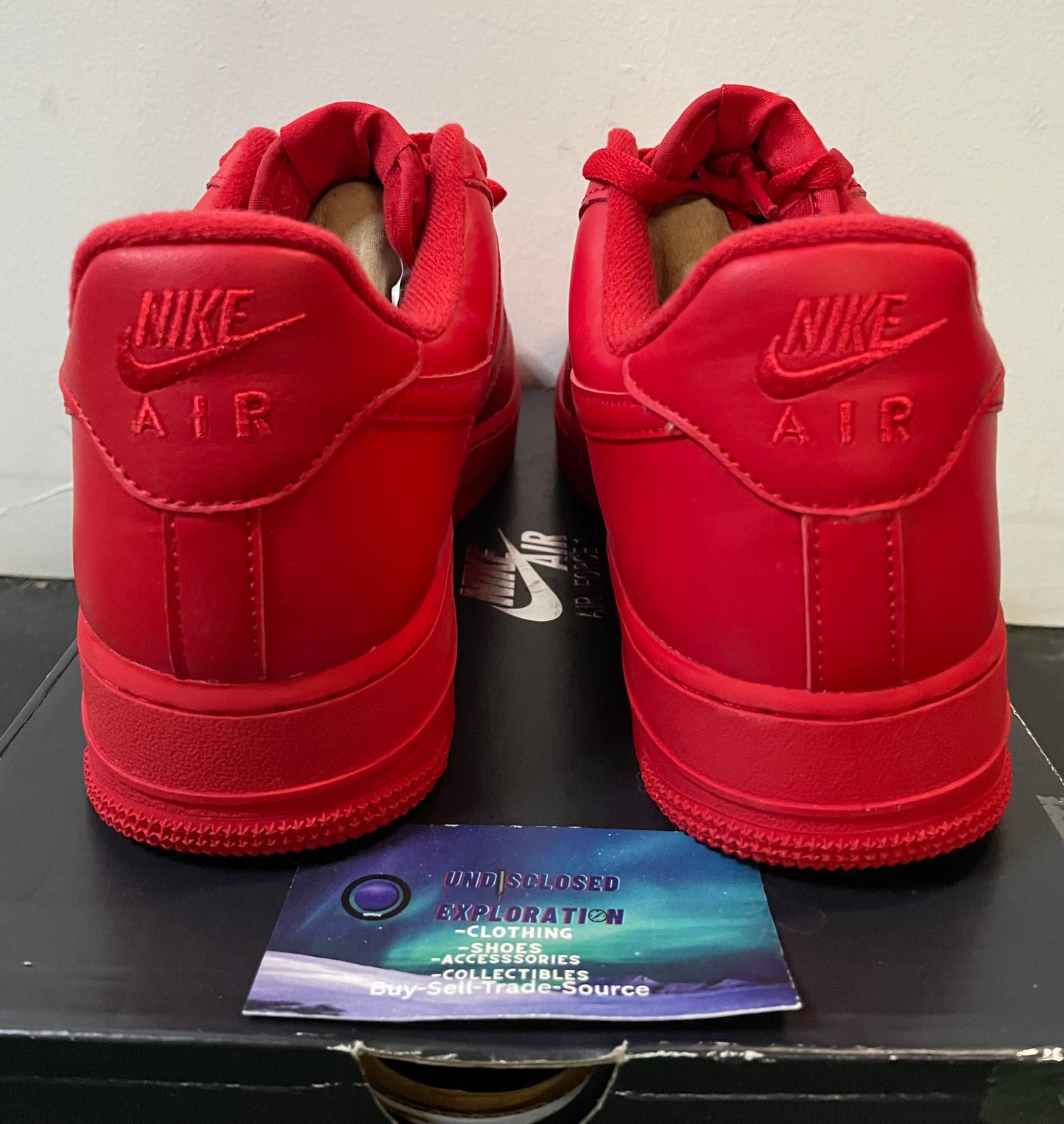 Nike Air Force 1 low triple red