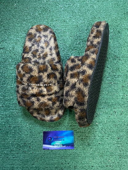 Gv Gallery Raspberry Hills cheetah fur slides size 10men/11.5women