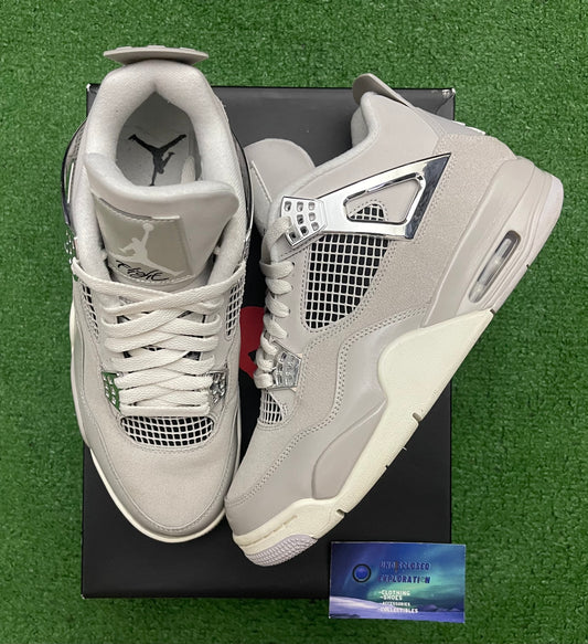 Jordan 4 Frozen Moments 9 Men/10.5 Women “Preowned”