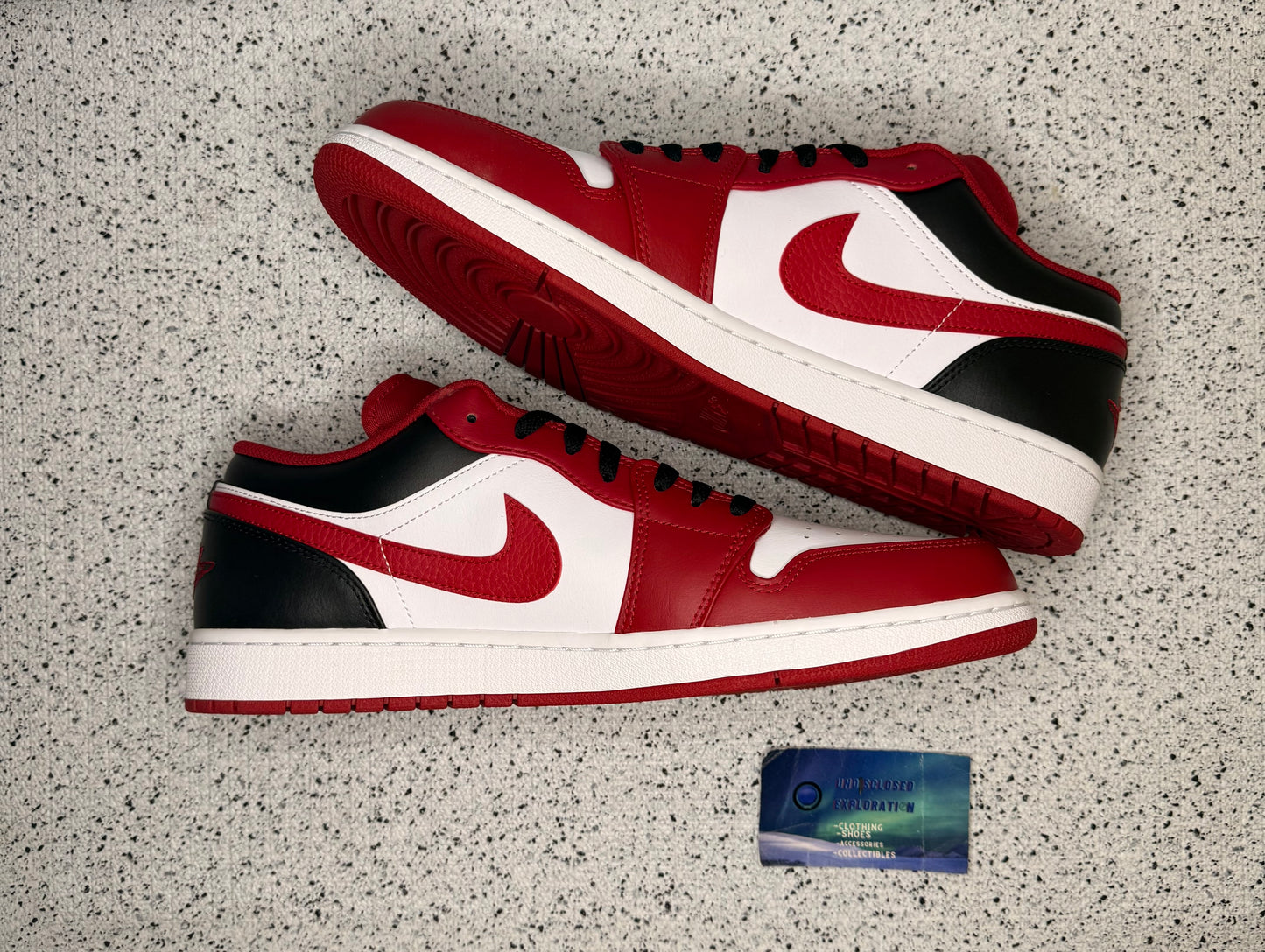 Jordan 1 Low Bulls