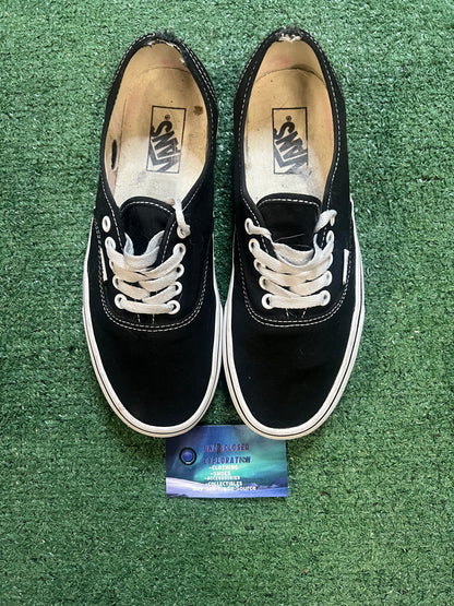 Vans authentic classic black size 7.5men/9women