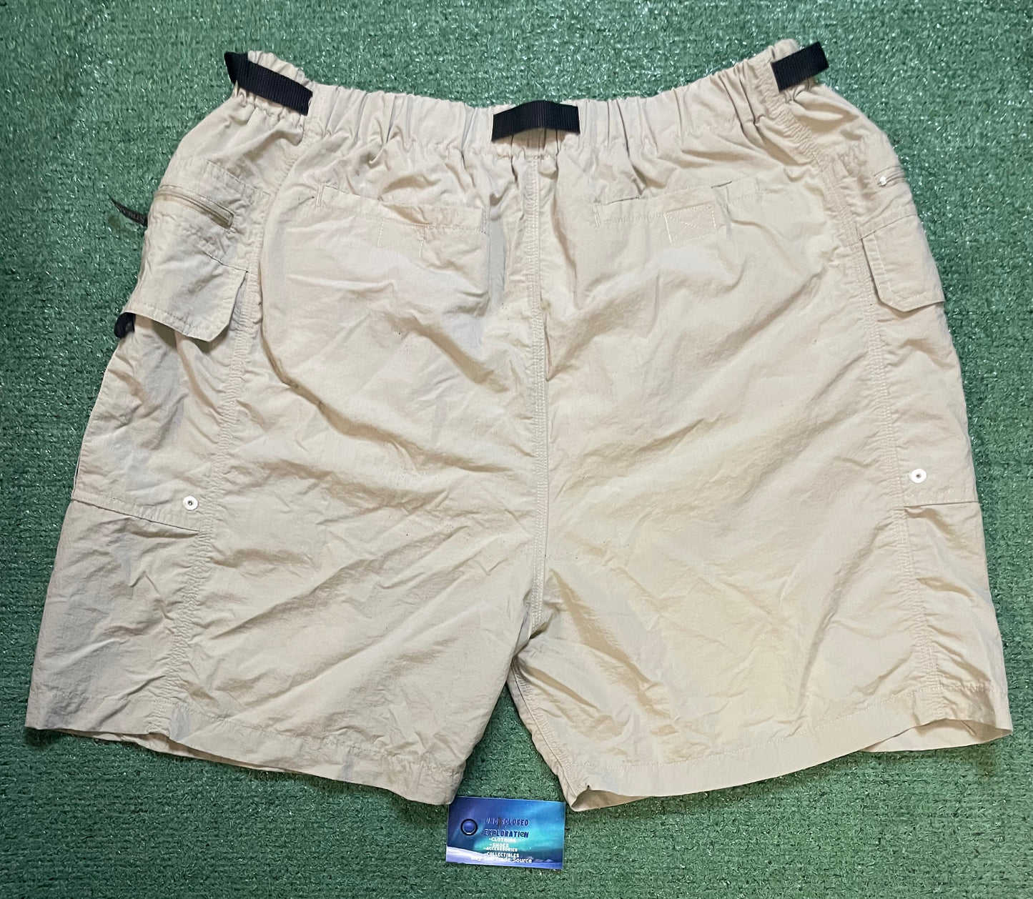 Field & Stream beige cargo shorts