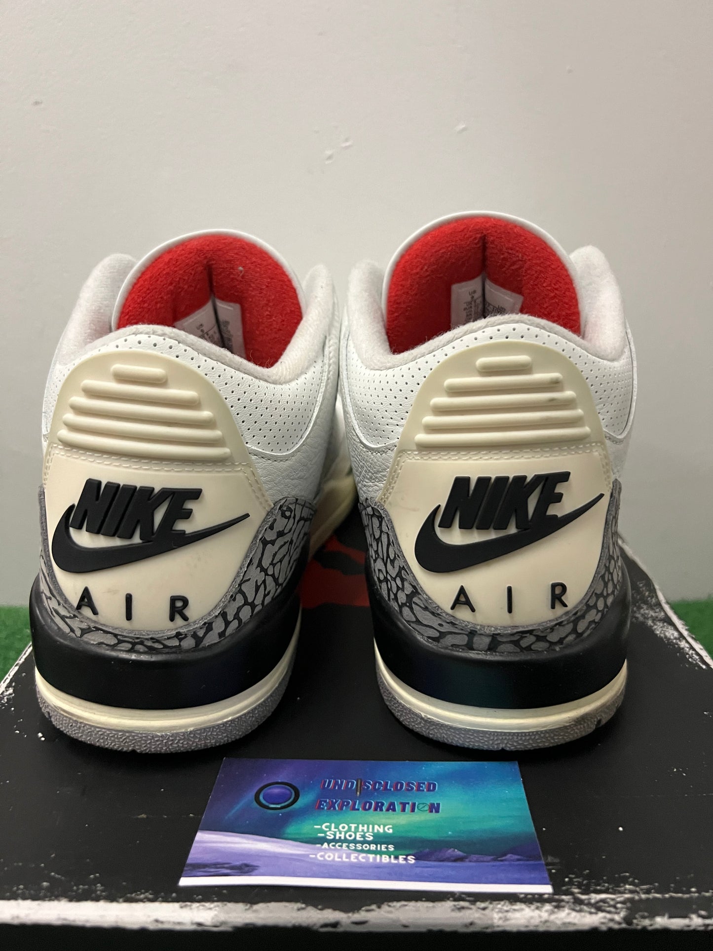 Jordan 3 white cement reimagined size 9men/10.5women