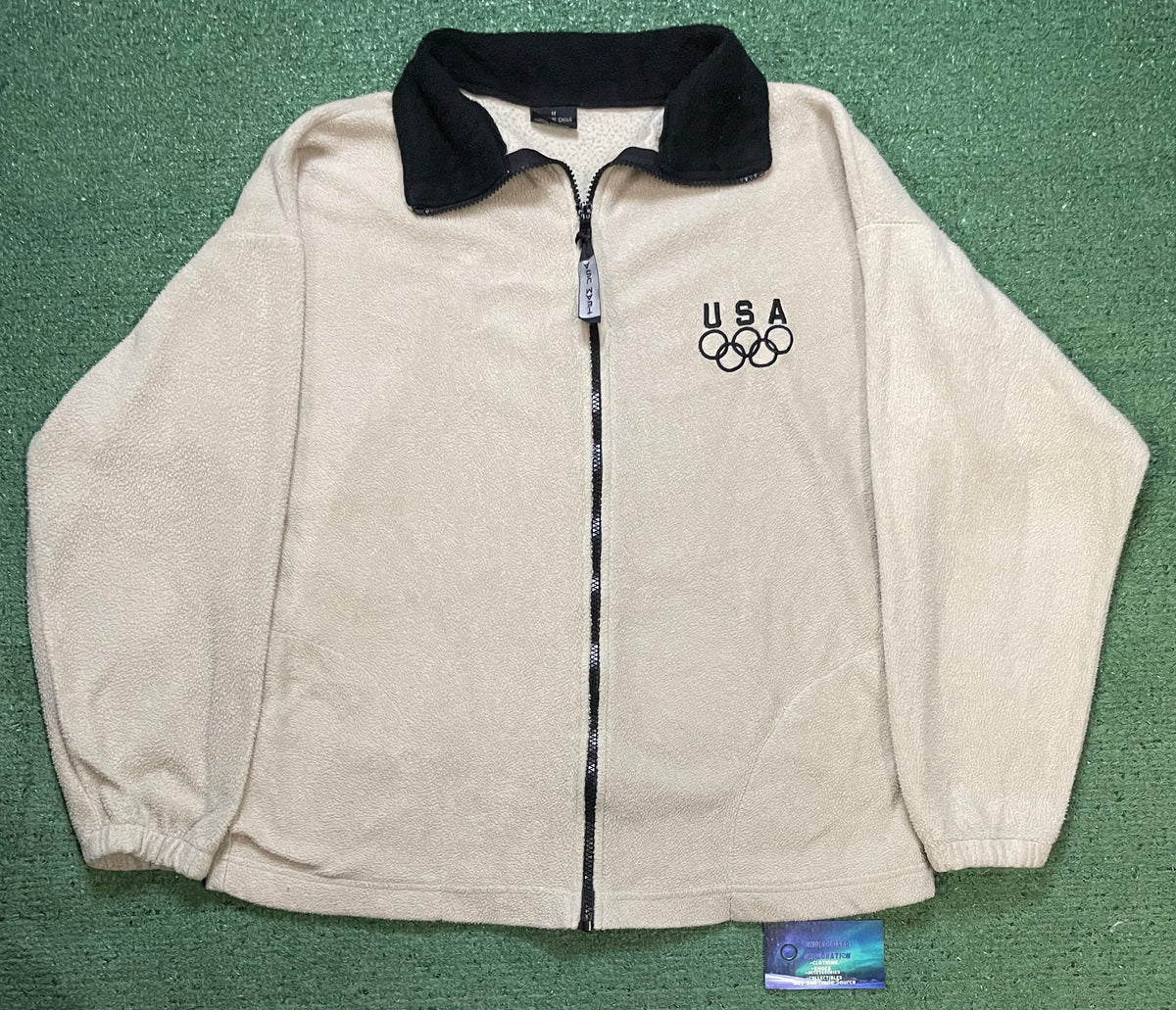 USA beige & black fleece