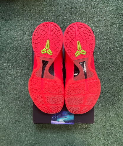 Kobe 6 reverse grinch size 11men/12.5women