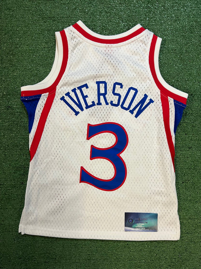Mitchell & Ness Philadelphia 76ers Allen Iverson 1996-97 Hardwood Classics Swingman  youth jersey