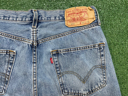 Vintage Levi 501 light wash jeans