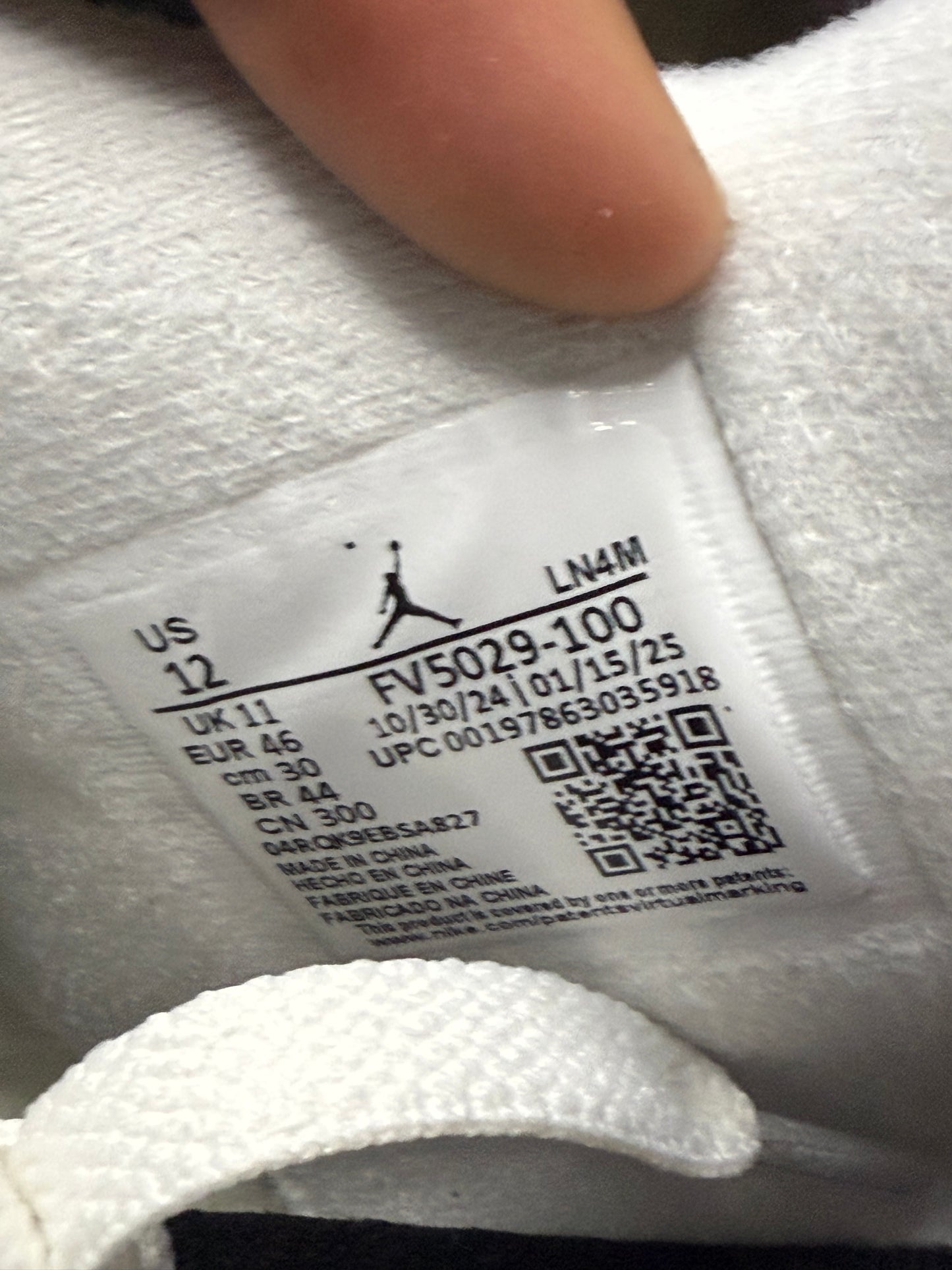 Jordan 4 White Cement