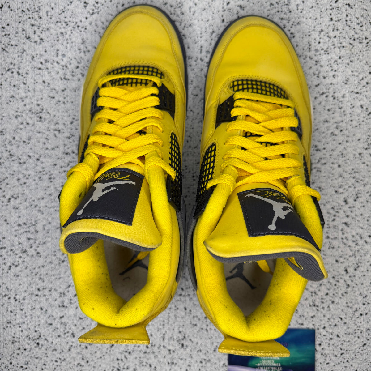 Jordan 4 Lightning 9 Men “Preowned”