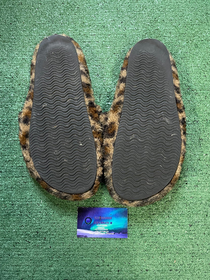 Gv Gallery Raspberry Hills cheetah fur slides size 10men/11.5women