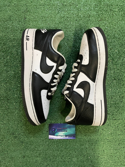 Nike Air Force 1 low terror squad size 8.5men/10women