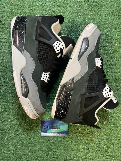 Jordan 4 fear 2024 size 10.5men/12women