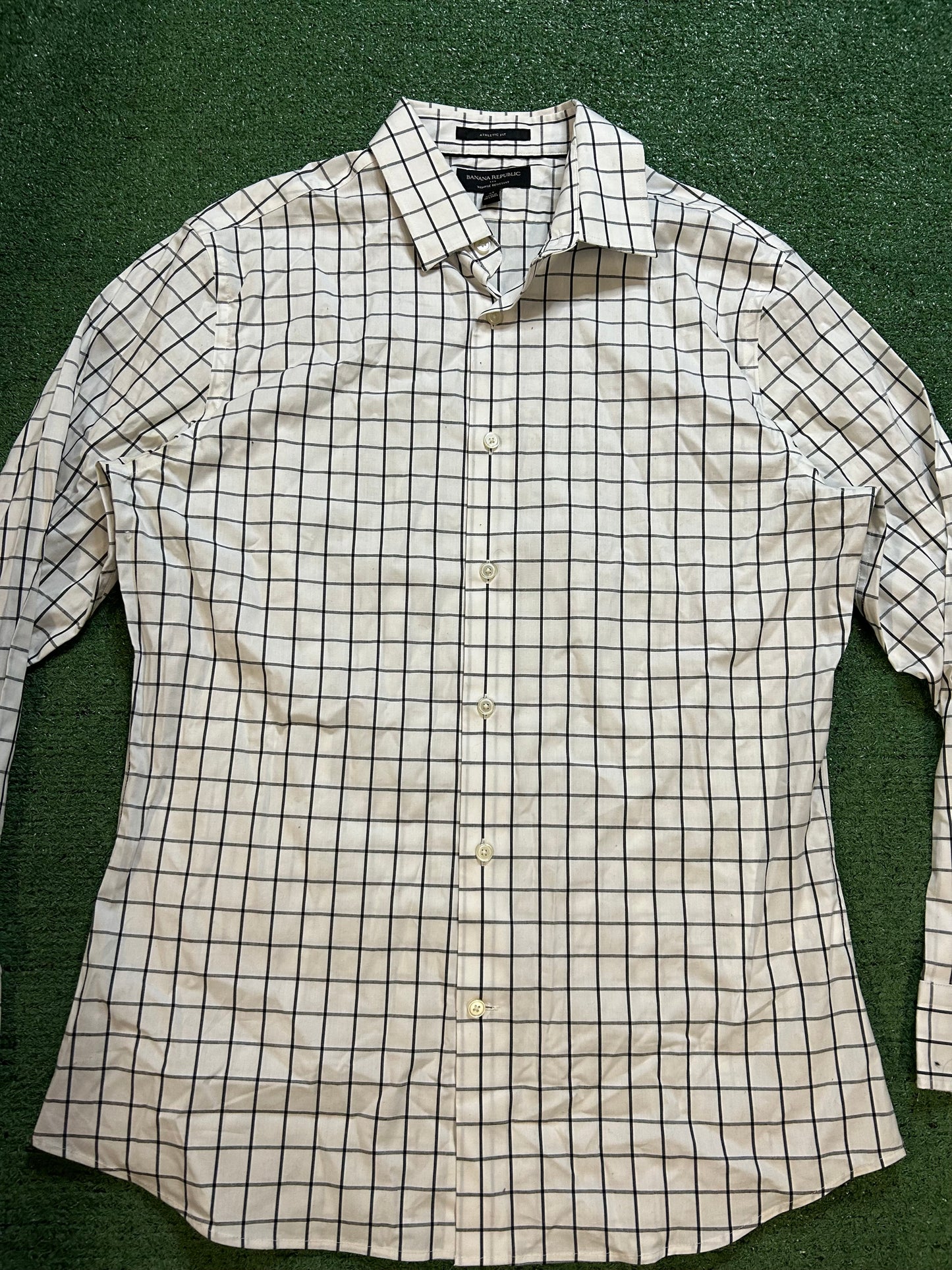Banana republic black and white button up shirt