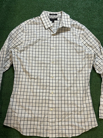 Banana republic black and white button up shirt