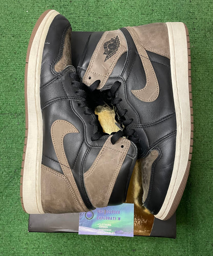 Jordan 1 Palomino size 10.5men/12women