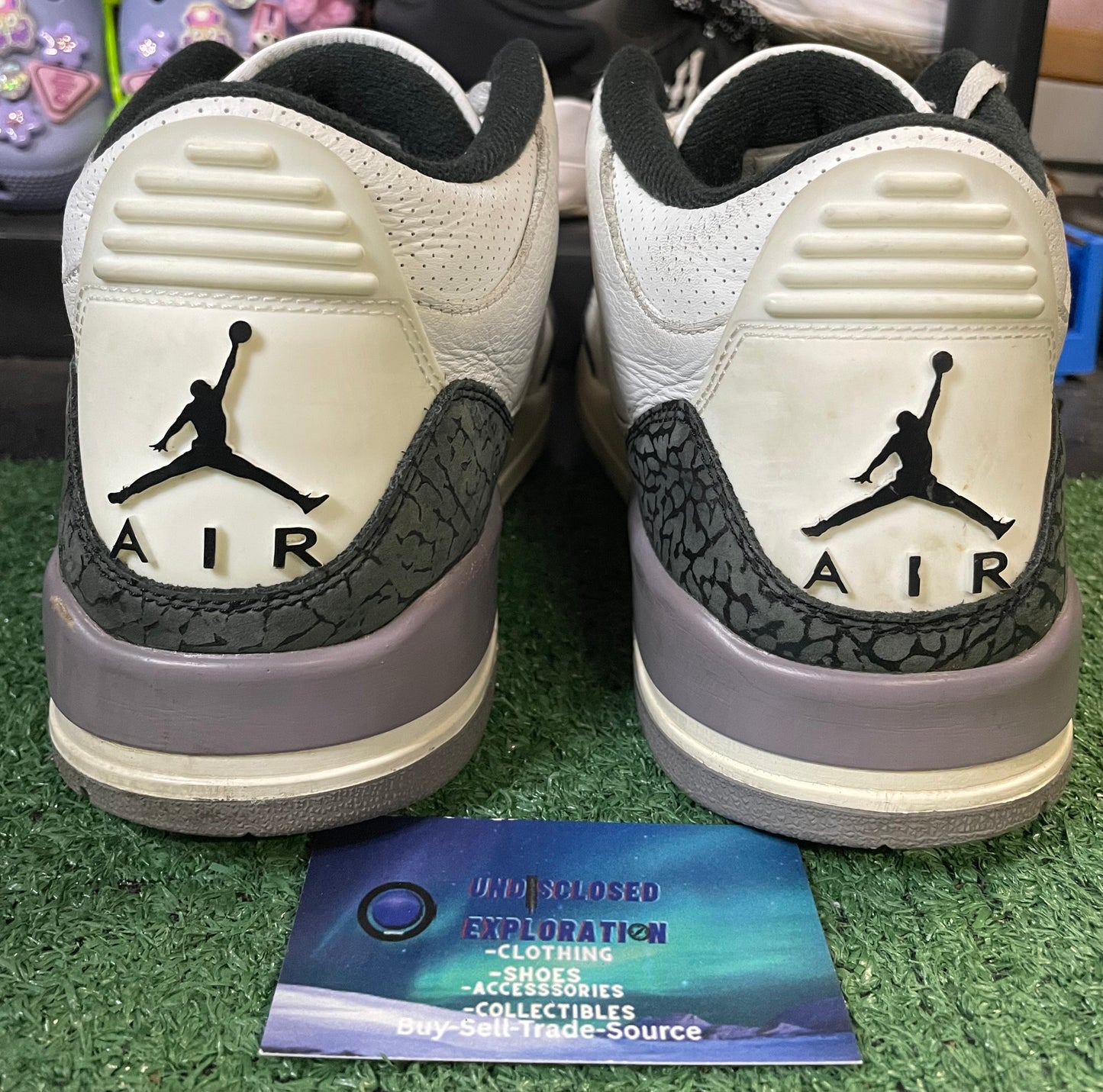 Air Jordan 3 cement grey size 11men/12.5women