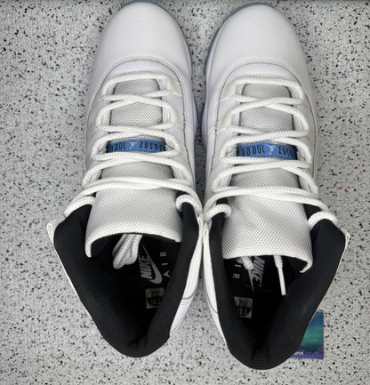 Jordan 11 Legend Blue 10.5 Men/12 Women “Preowned”