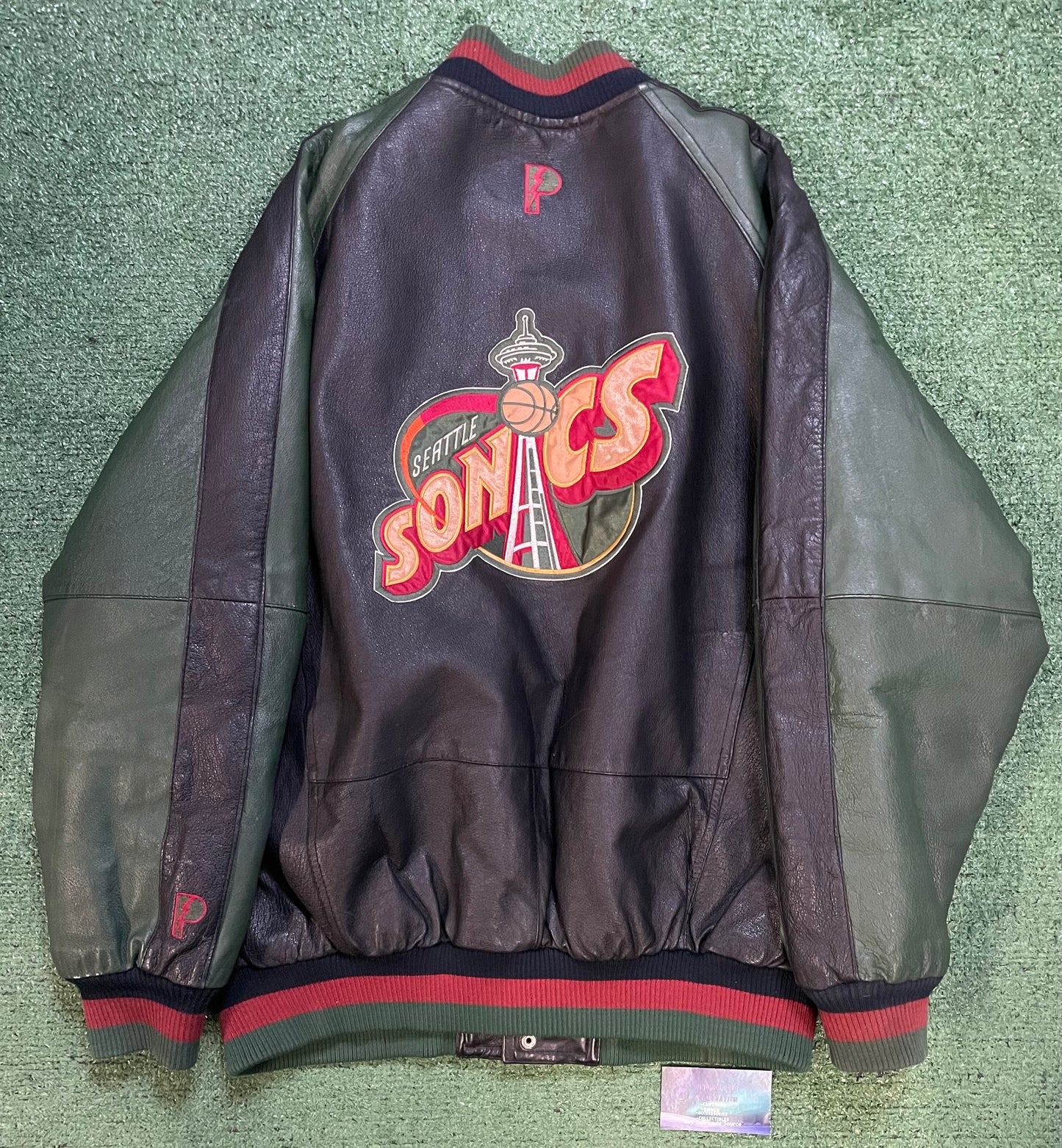 Vintage 1990s Seattle Sonics pro player leather jacket
