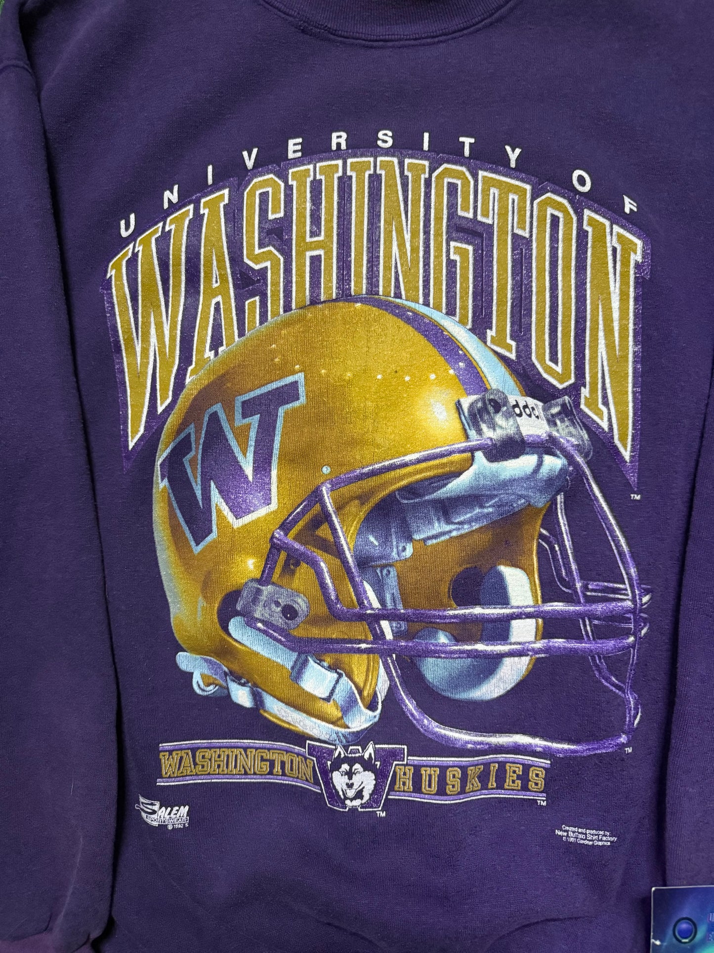 Vintage Washington Huskies Crewneck Helmet