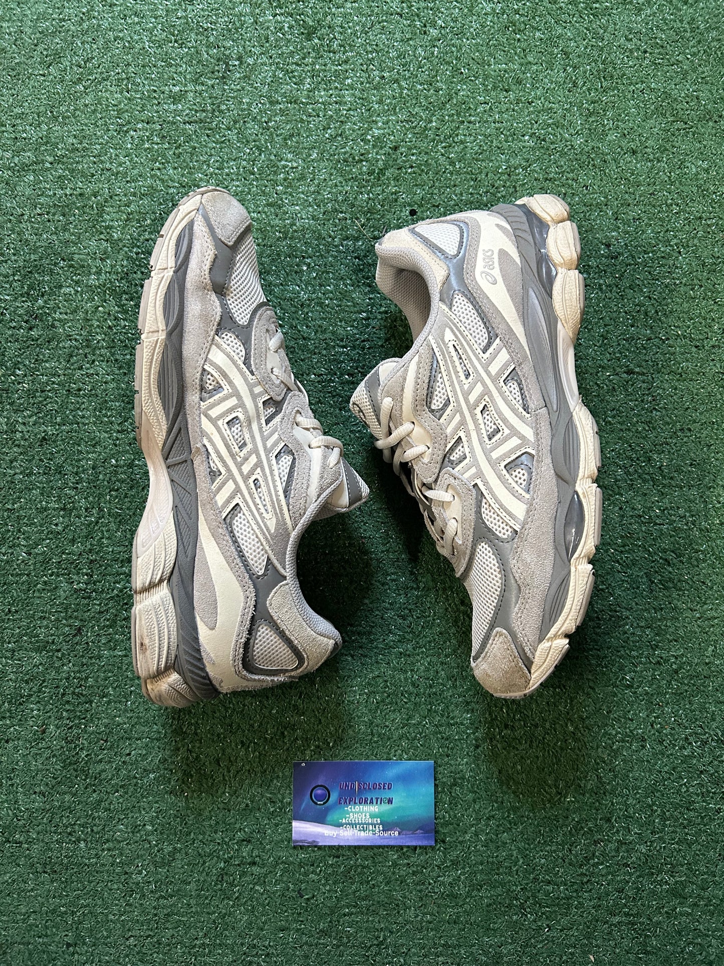 ASICS gel nyc oyster grey size 9.5men/11women