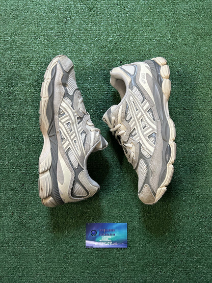 ASICS gel nyc oyster grey size 9.5men/11women