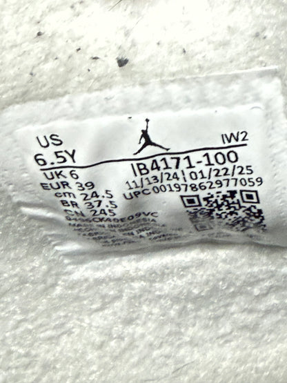 Jordan 4 White Cement 6.5 Youth/8 Women “Preowned”