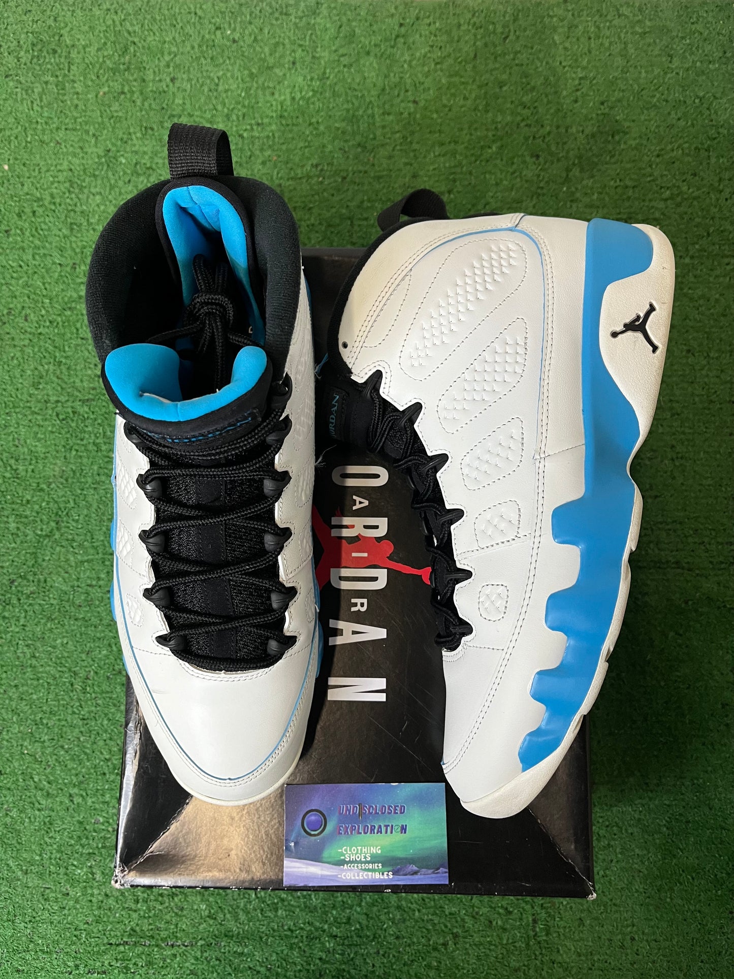 Jordan 9 powder blue size 10.5men/12women