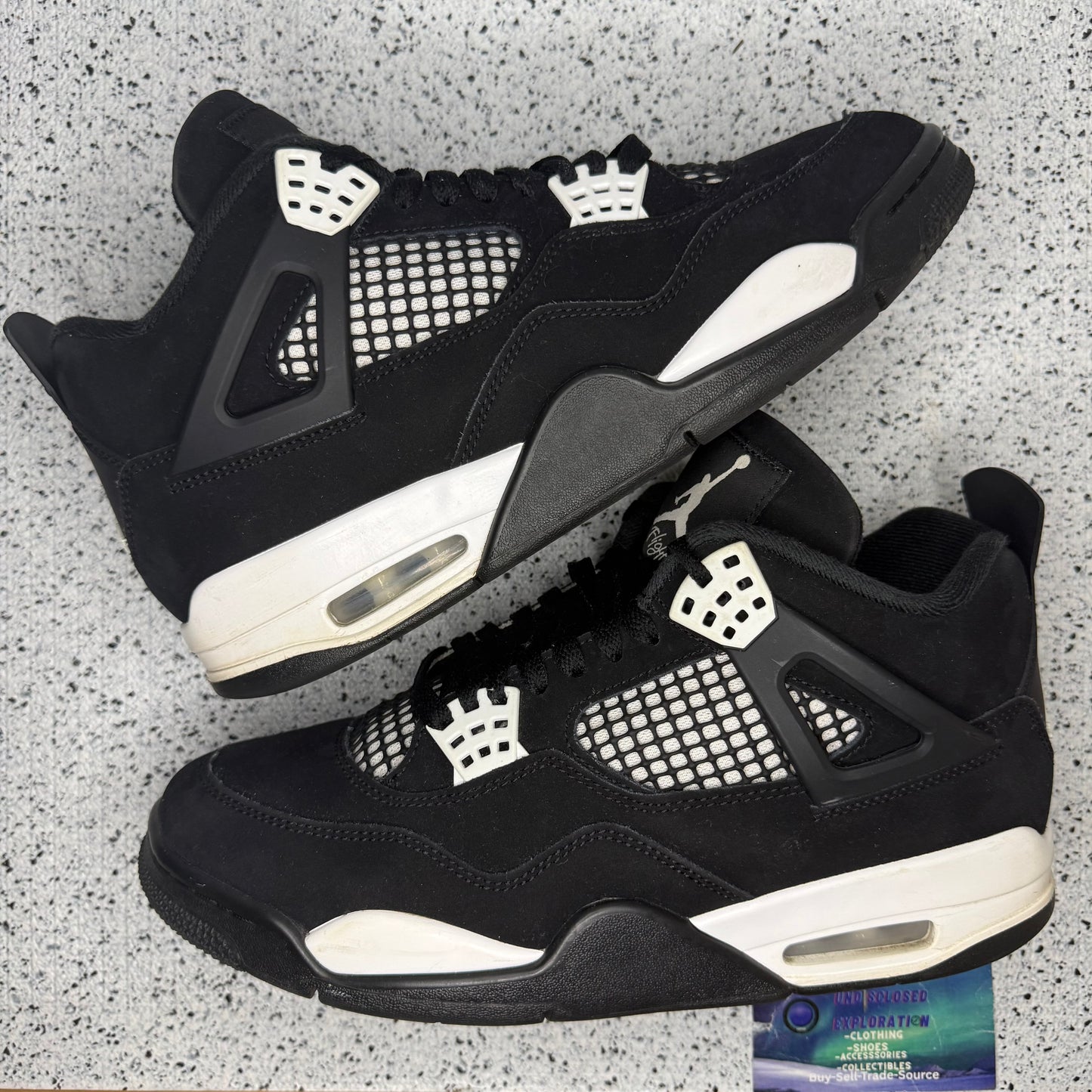 Jordan 4 Thunder 8.5 Men “Preowned”