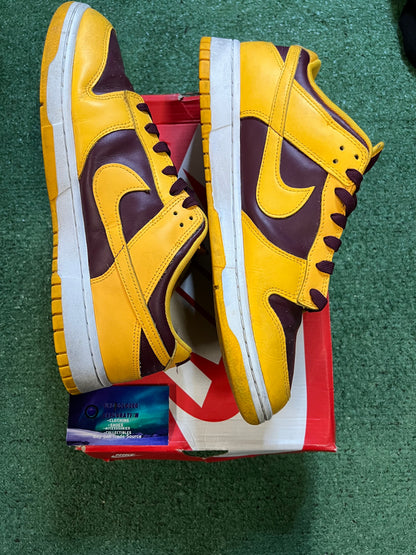 Nike dunk low Arizona state size 12men/13.5women